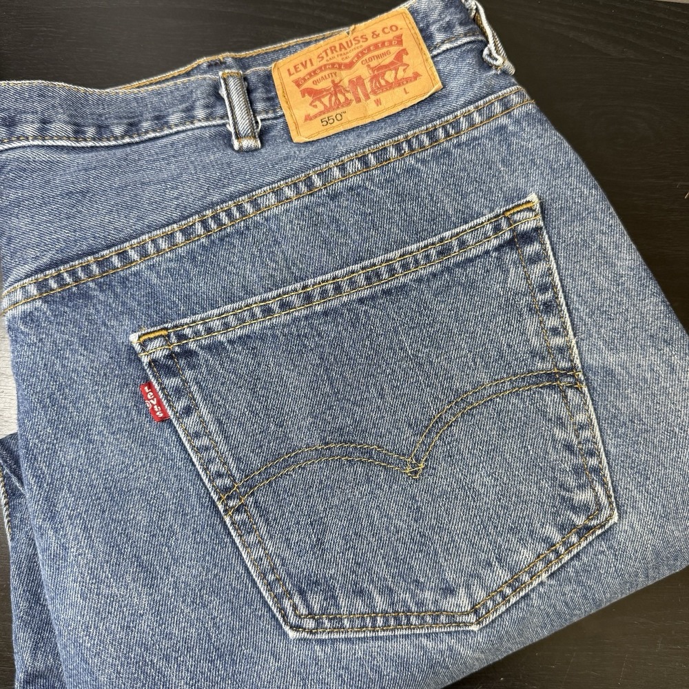 Levis‎ 550 Mens Straight Leg Blue Jeans Denim 44x29 Fits 43x27.5 Red Tab Pants